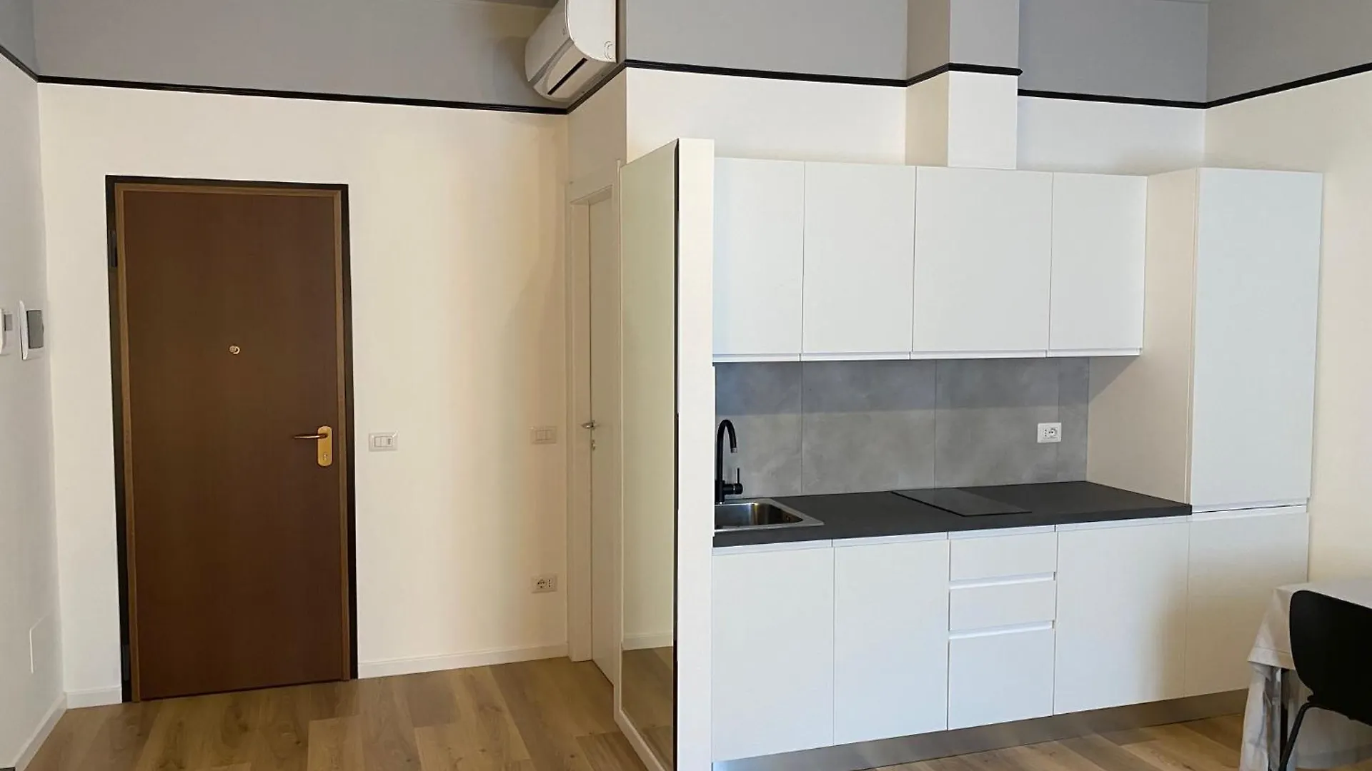 Grey House Apartment Milan Italy