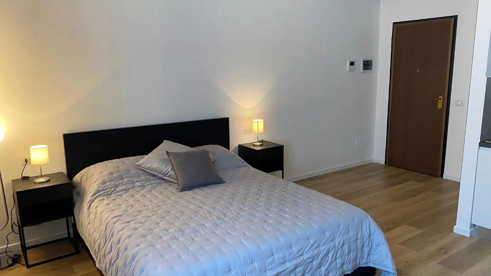 Grey House Apartment Milan 0*,